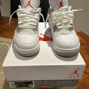 SOLD Air Jordan 4 White Oreo Sneakers Authentic with Receipt